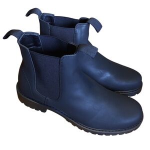 NIB black lug sole chelsea boots